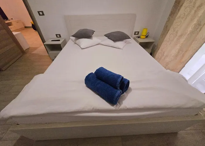 Large Family - Mamaia Nord And Pool Năvodari