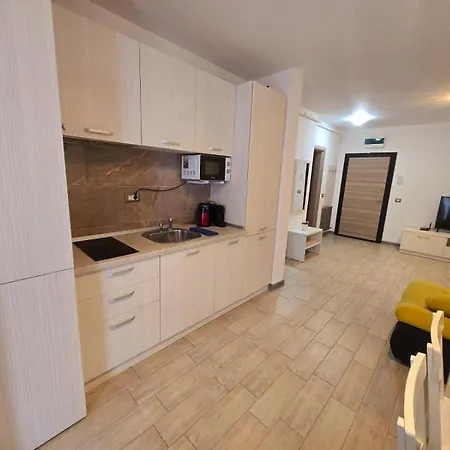 Apartment Large Family - Mamaia Nord And Pool