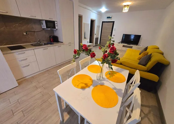 Large Family - Mamaia Nord And Pool Năvodari